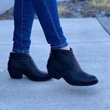 Aisley Unlined Leather Block Heel